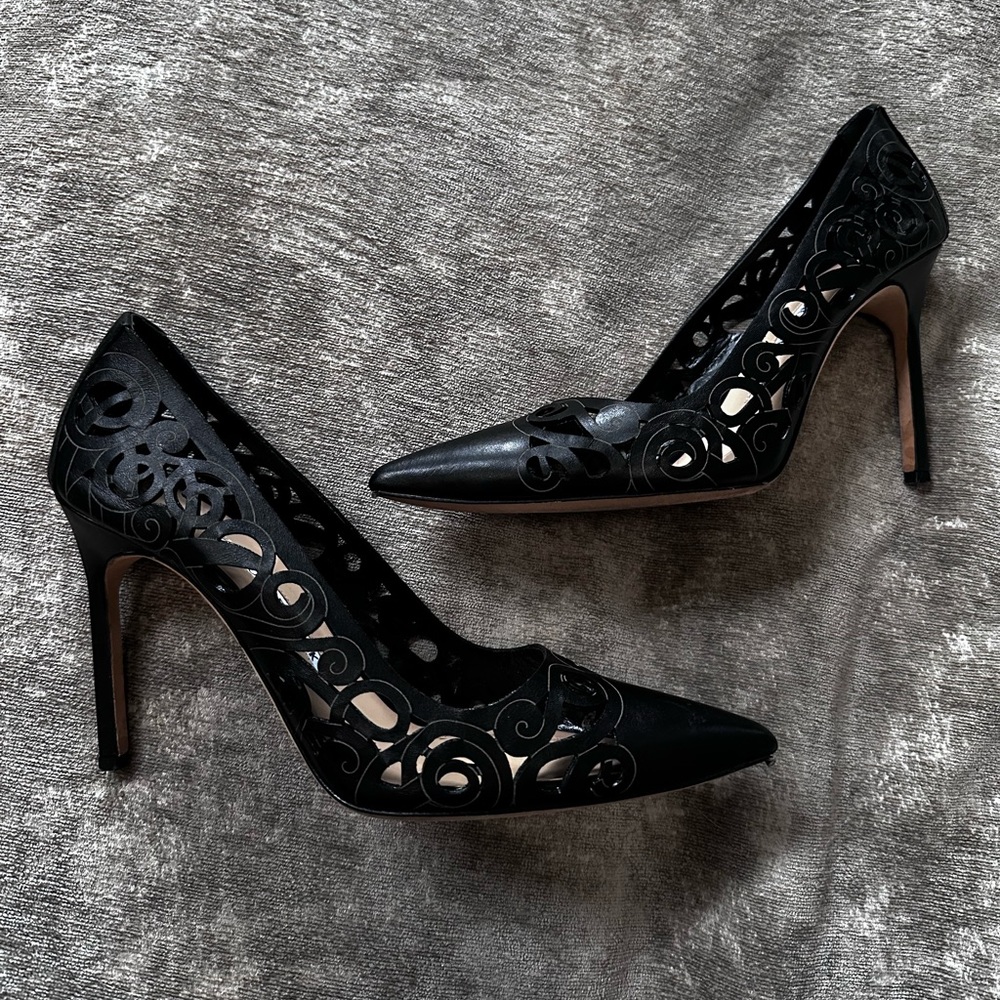 Manolo Blahnik BB Roc Laser-Cut 105 mm Pump Shoe Black Sz 39EU 8.5 US